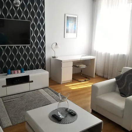 Apartament Przy Zurawiu *